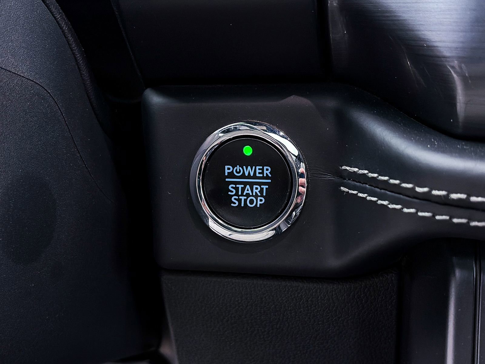 Used 2023 Ford F150 Lightning Platinum image 34