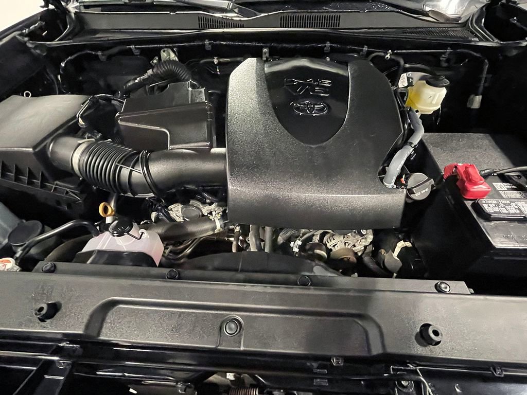 Used 2022 Toyota Tacoma SR image 39