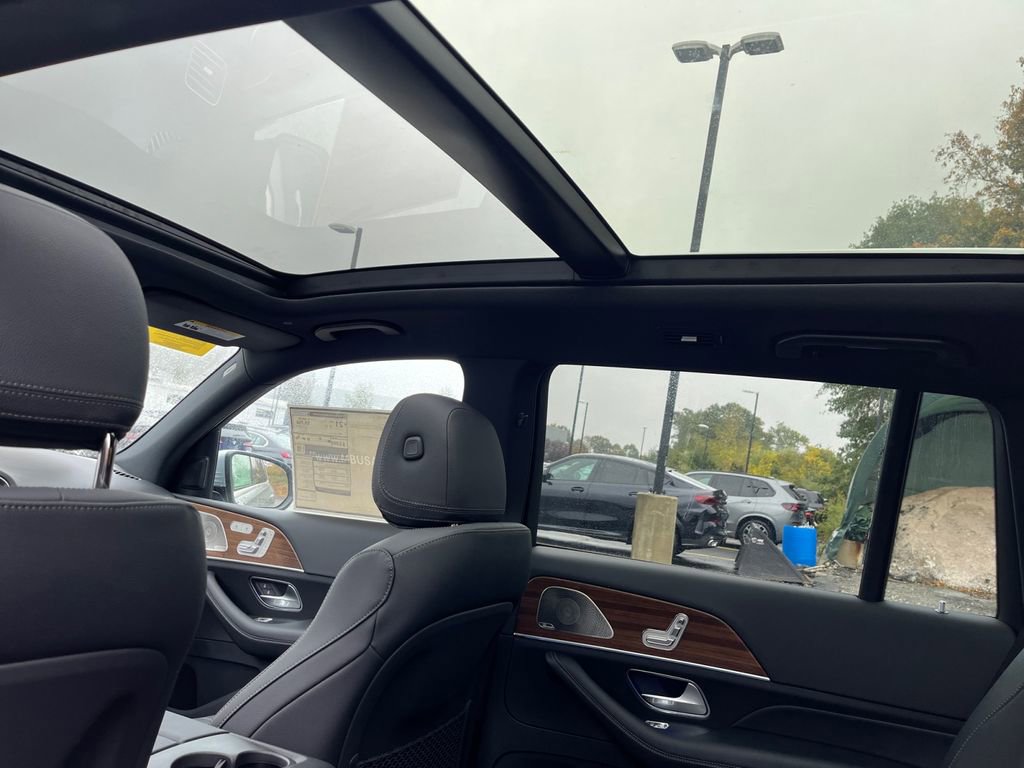 New 2025 Mercedes-Benz GLS 450 4MATIC image 10