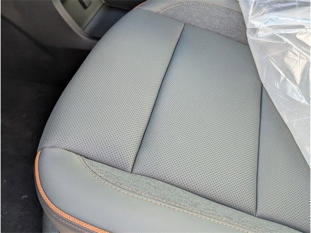New 2026 GMC Acadia AT4 w/ Luxury Package image 24