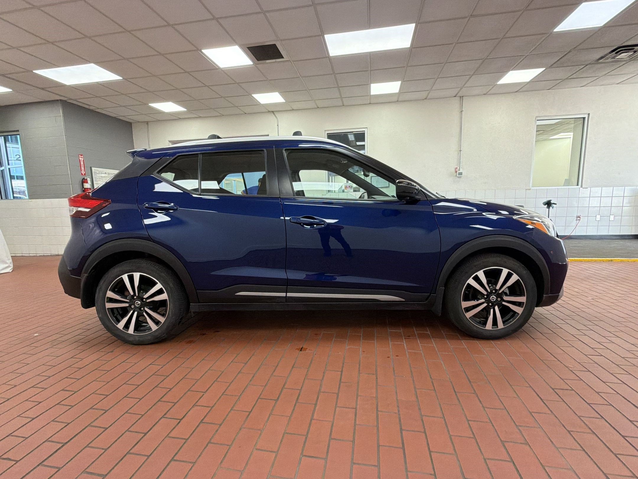 Used 2020 Nissan Kicks SR w/ Exterior Package image 7