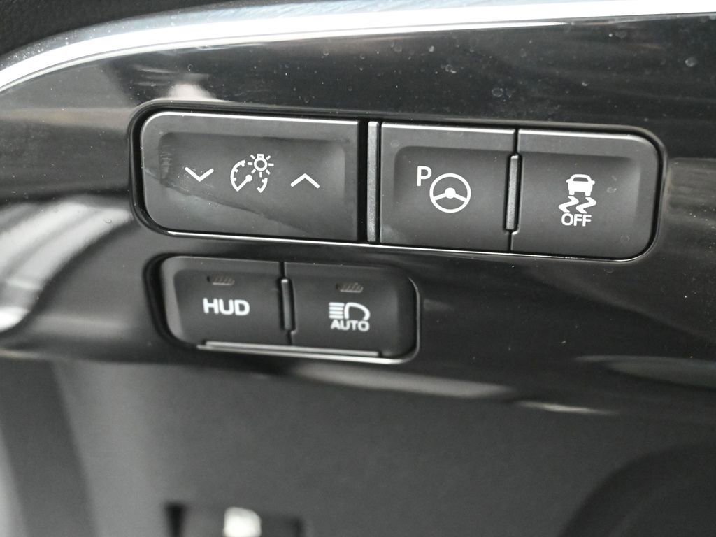 Certified 2020 Toyota Prius Limited w/ Premium Convenience Package image 14