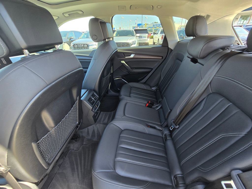 Used 2021 Audi Q5 e Premium w/ Convenience Package image 29