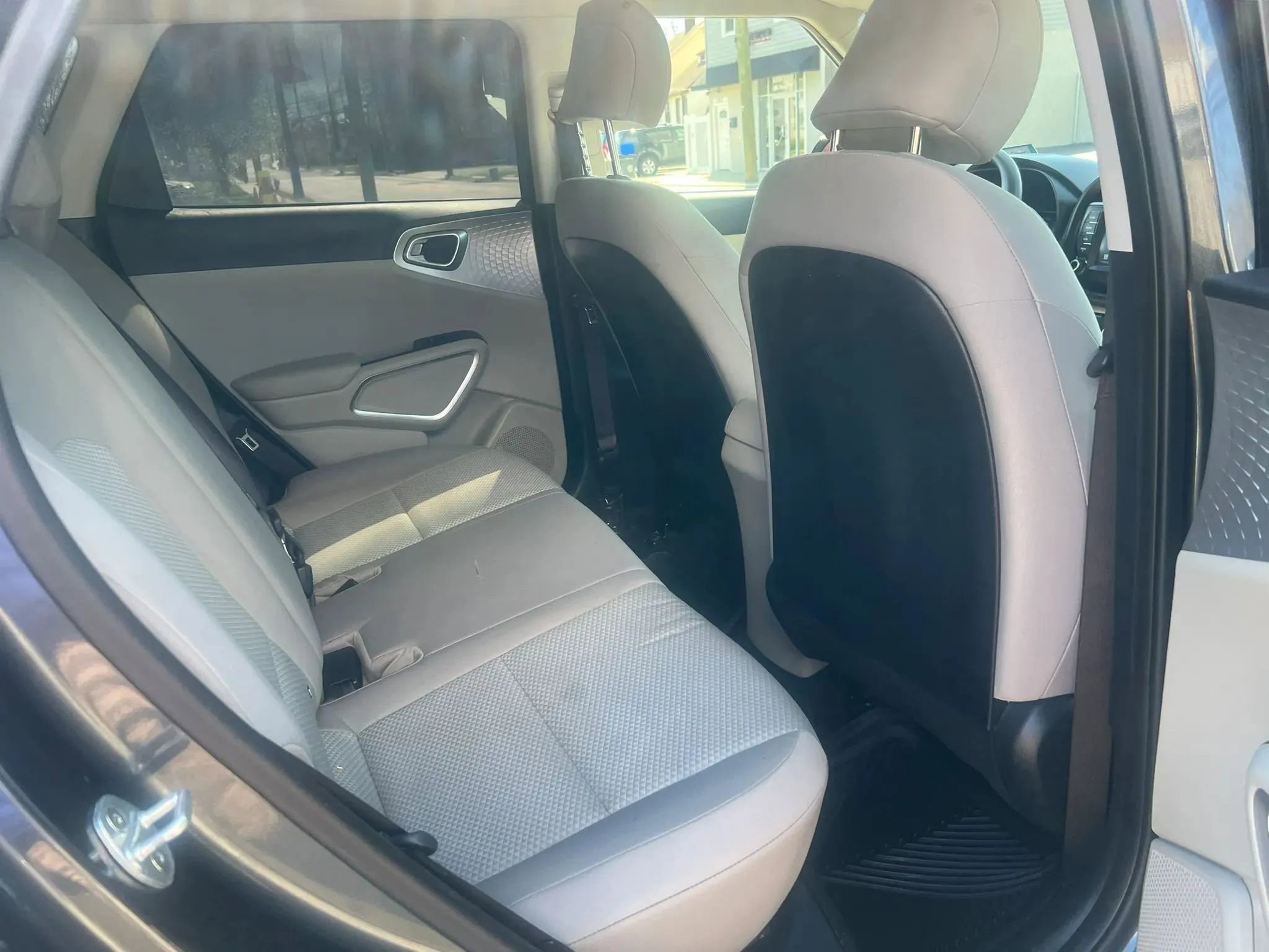 Used 2020 Kia Soul LX image 27