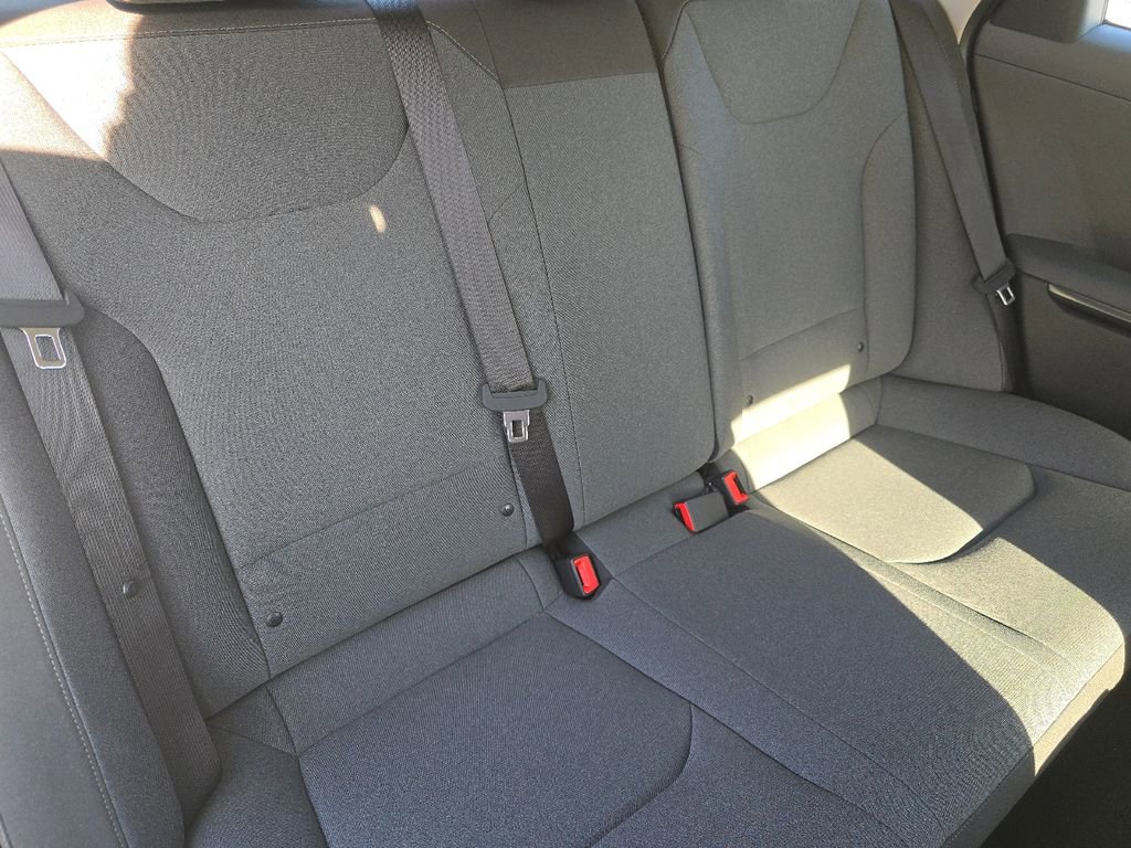 New 2025 Kia K4 LXS image 18