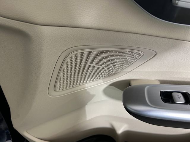 Used 2022 Mercedes-Benz C 300 4MATIC Sedan image 30