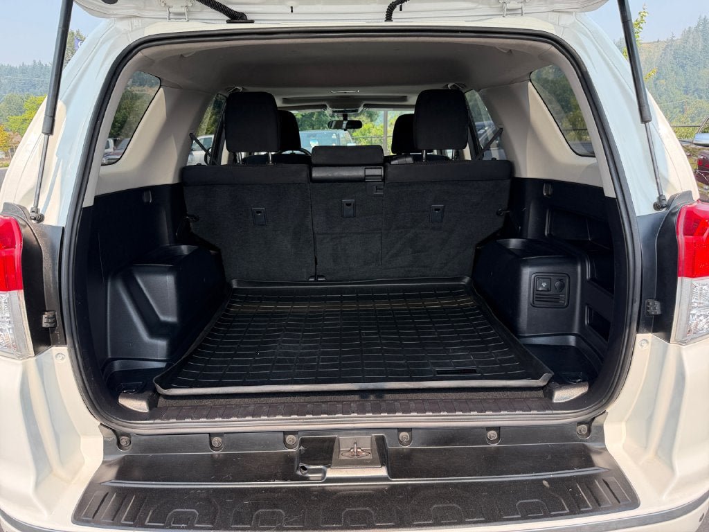 Used 2013 Toyota 4Runner SR5 w/ Convenience Pkg AWD/4WD image 23