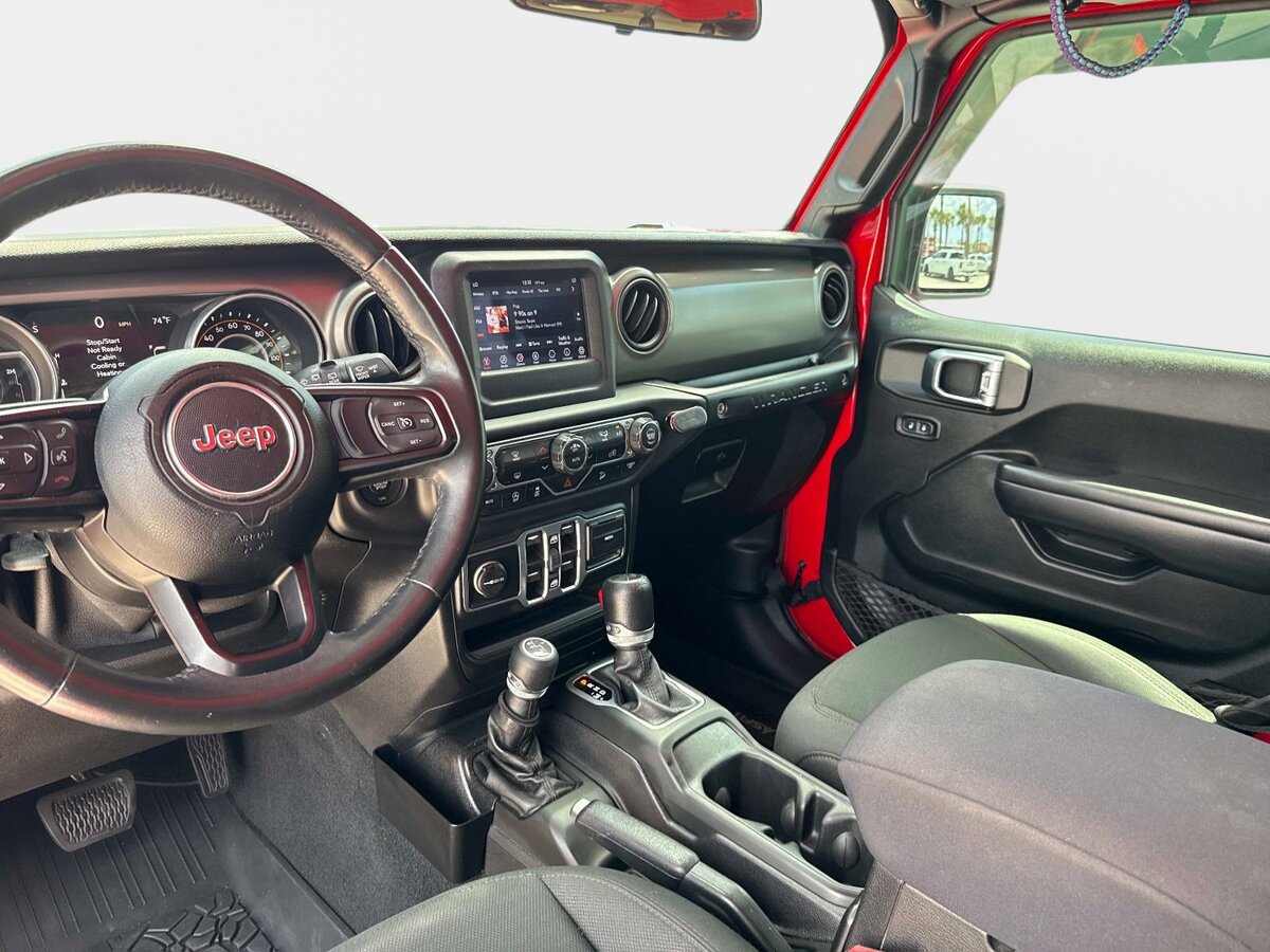 Used 2018 Jeep Wrangler Unlimited Sport S AWD/4WD image 14