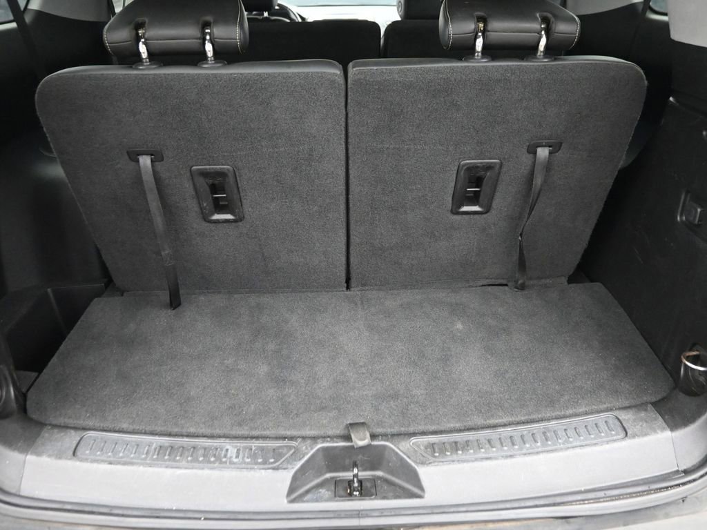 Used 2023 GMC Acadia SLT image 10