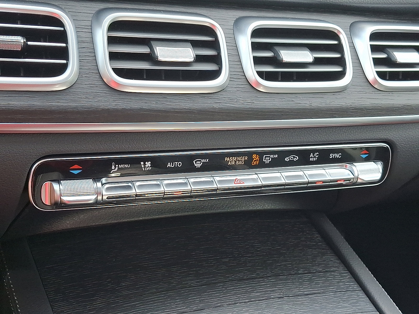 Used 2025 Mercedes-Benz GLE 350 4MATIC image 14