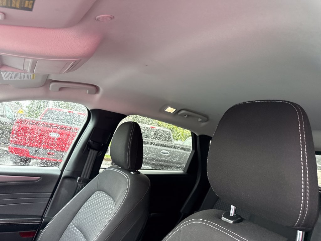 Used 2025 Ford Escape Active AWD/4WD image 23