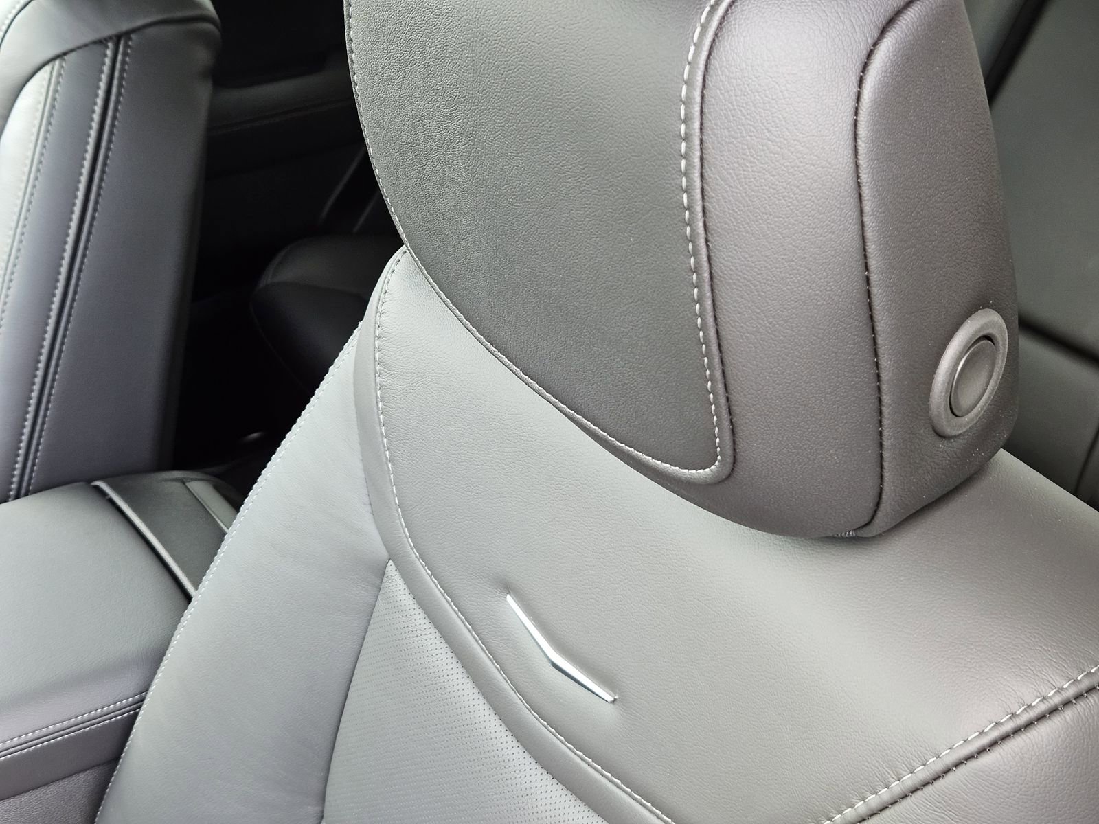 New 2026 Cadillac XT5 Premium Luxury image 28