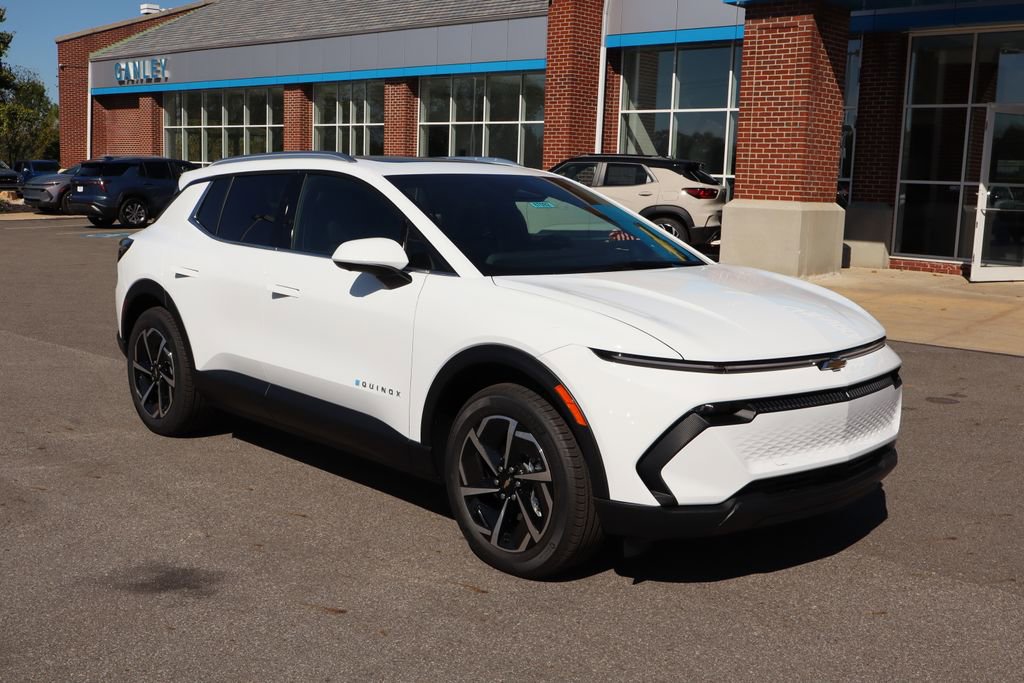 New 2026 Chevrolet Equinox EV LT image 2