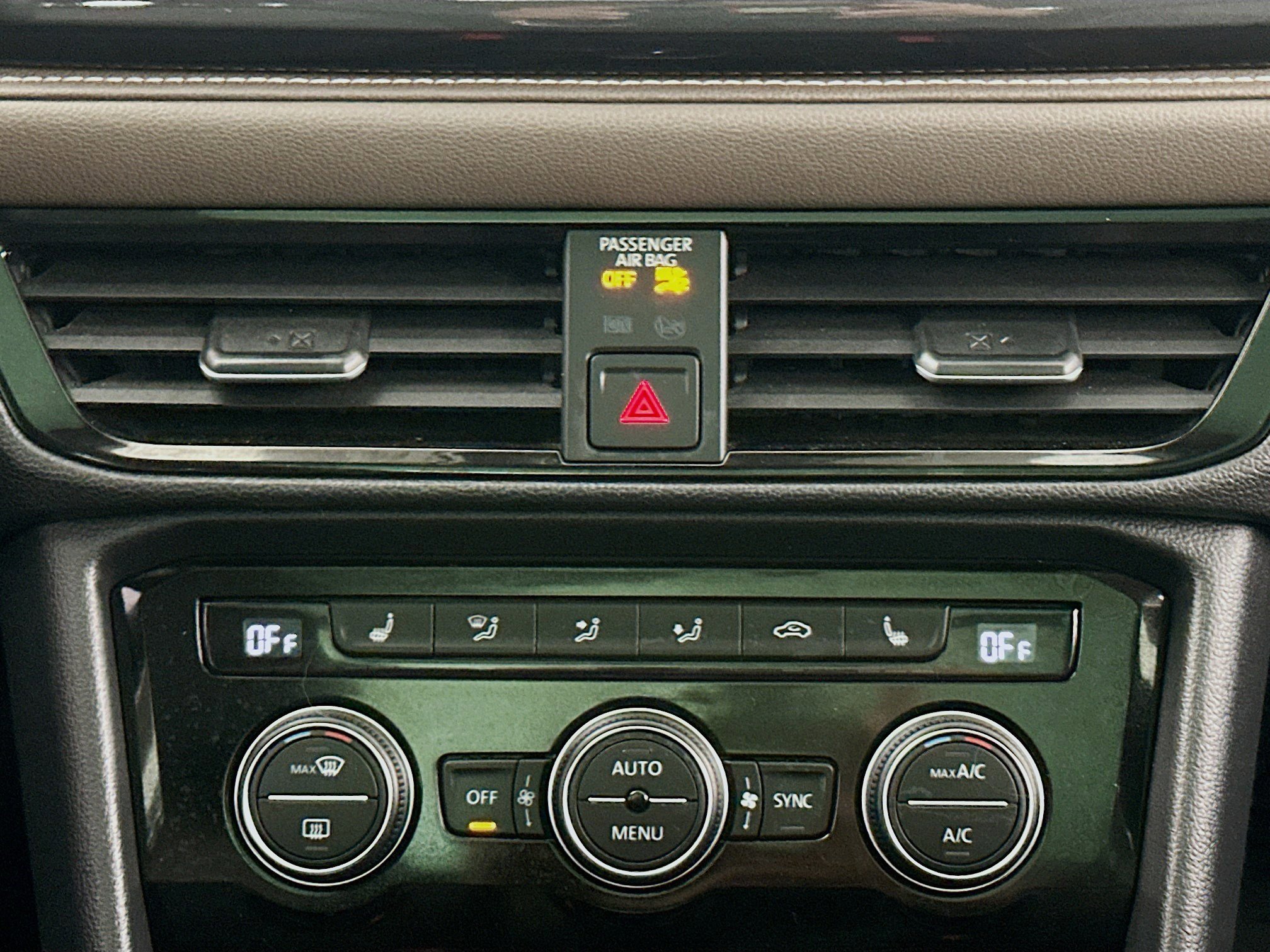 Used 2022 Volkswagen Taos SEL w/ Panoramic Sunroof Package image 13