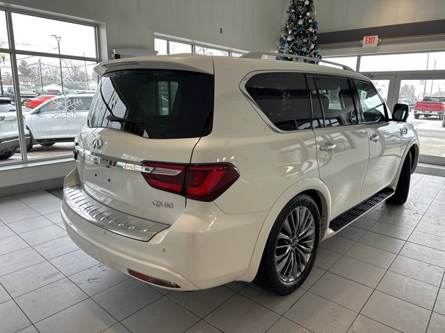 Used 2018 INFINITI QX80 4WD w/ Driver Assistance Package image 4