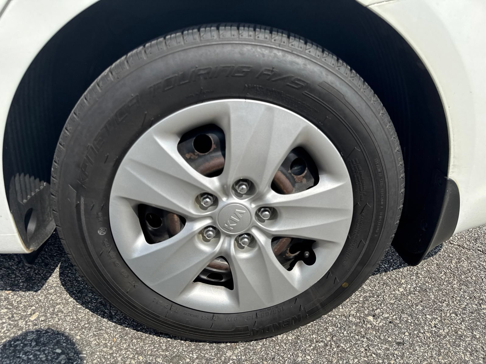 Used 2017 Kia Forte LX FWD image 9