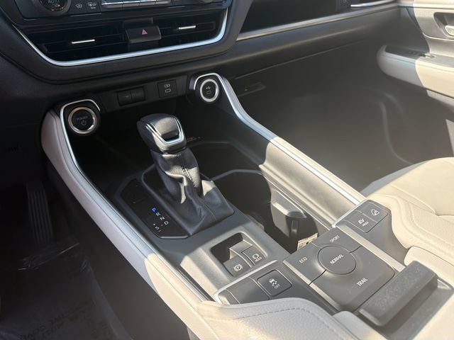 Certified 2025 Toyota Grand Highlander AWD Hybrid image 40