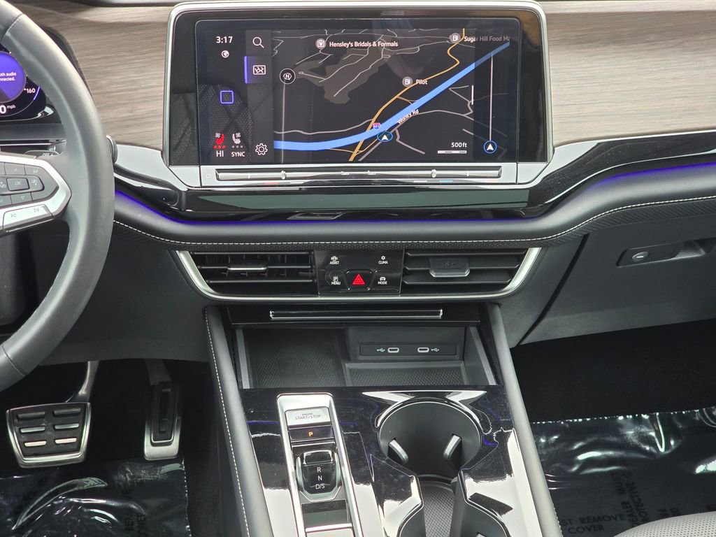 Used 2024 Volkswagen Atlas SEL Premium R-Line image 36