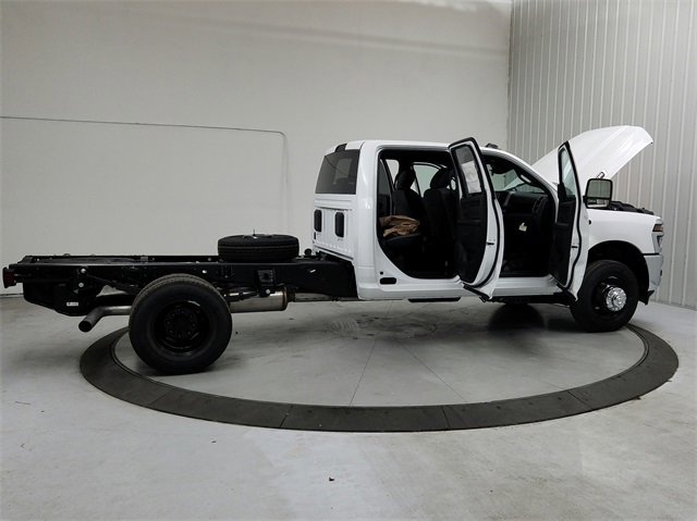 New 2026 RAM 3500 Tradesman w/ Chrome Appearance Group A image 15