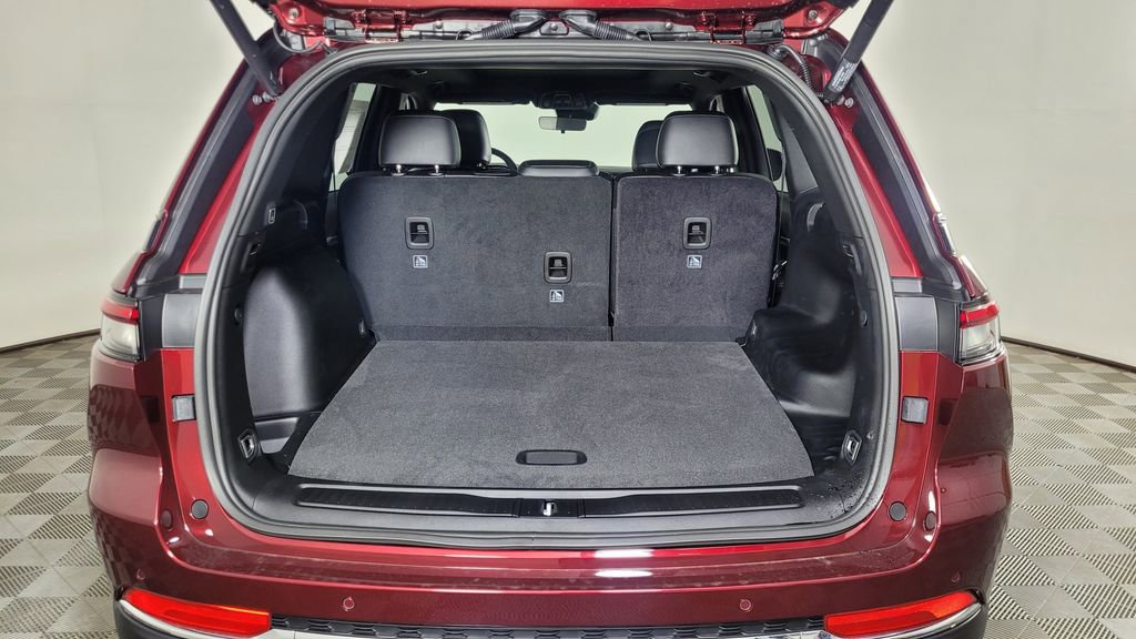 New 2025 Jeep Grand Cherokee Limited image 9