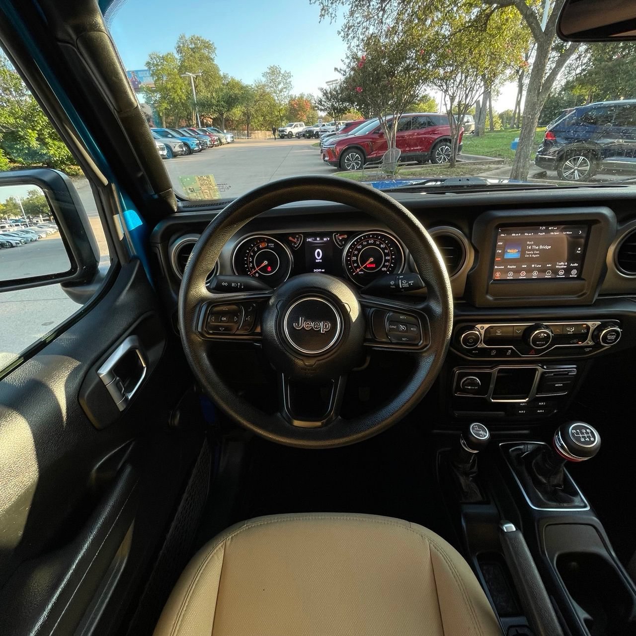 Used 2023 Jeep Wrangler Sport AWD/4WD image 11