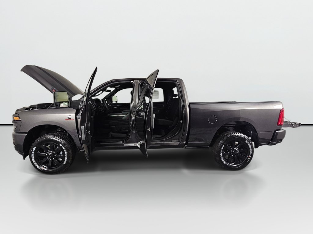 New 2026 RAM 3500 Big Horn AWD/4WD image 10