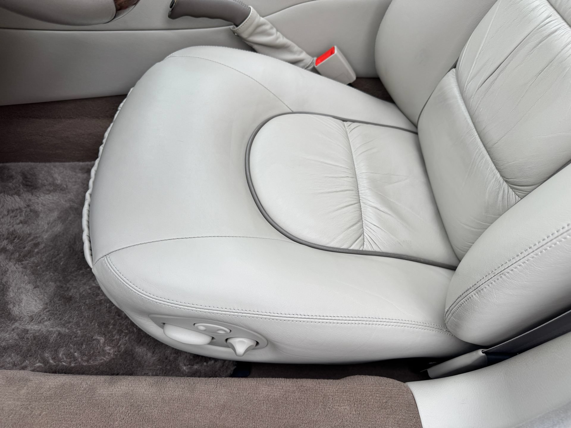 Used 2001 Jaguar XJ Supercharged RWD image 39
