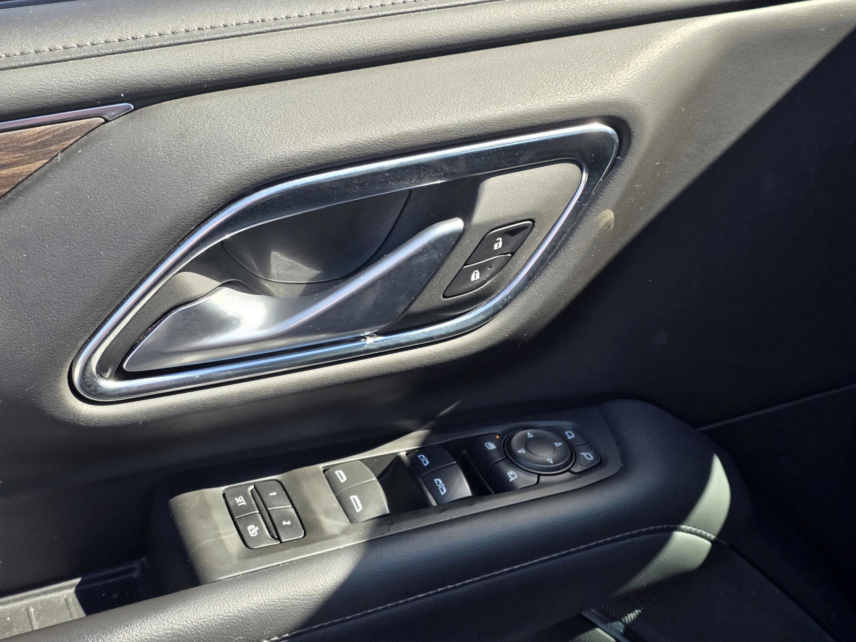 Used 2022 Chevrolet Suburban Z71 w/ Z71 Off-Road Package image 10