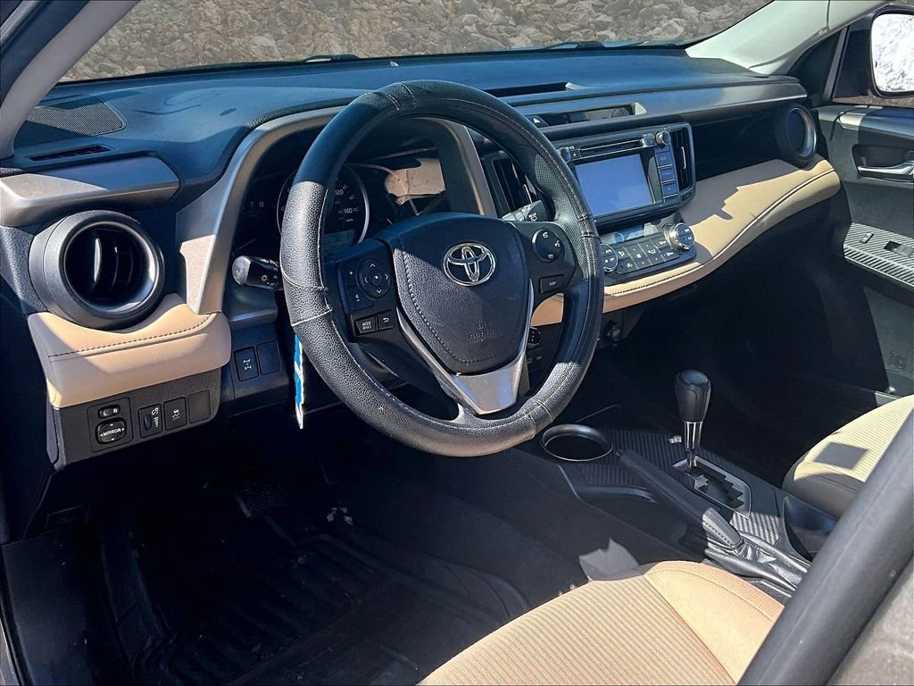 Used 2015 Toyota RAV4 XLE image 12