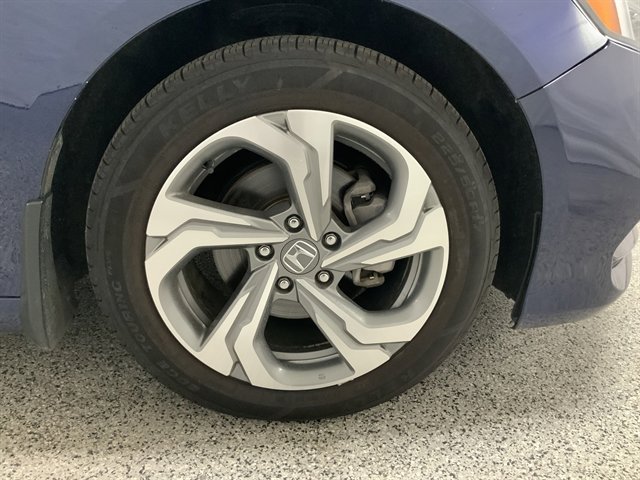 Used 2018 Honda Accord EX image 11