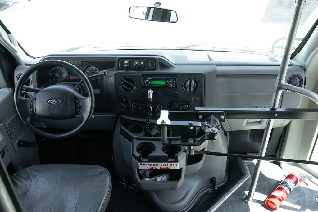 Used 2013 Ford E-450 and Econoline 450 Super Duty w/ Shuttle Bus Prep Pkg RWD image 32