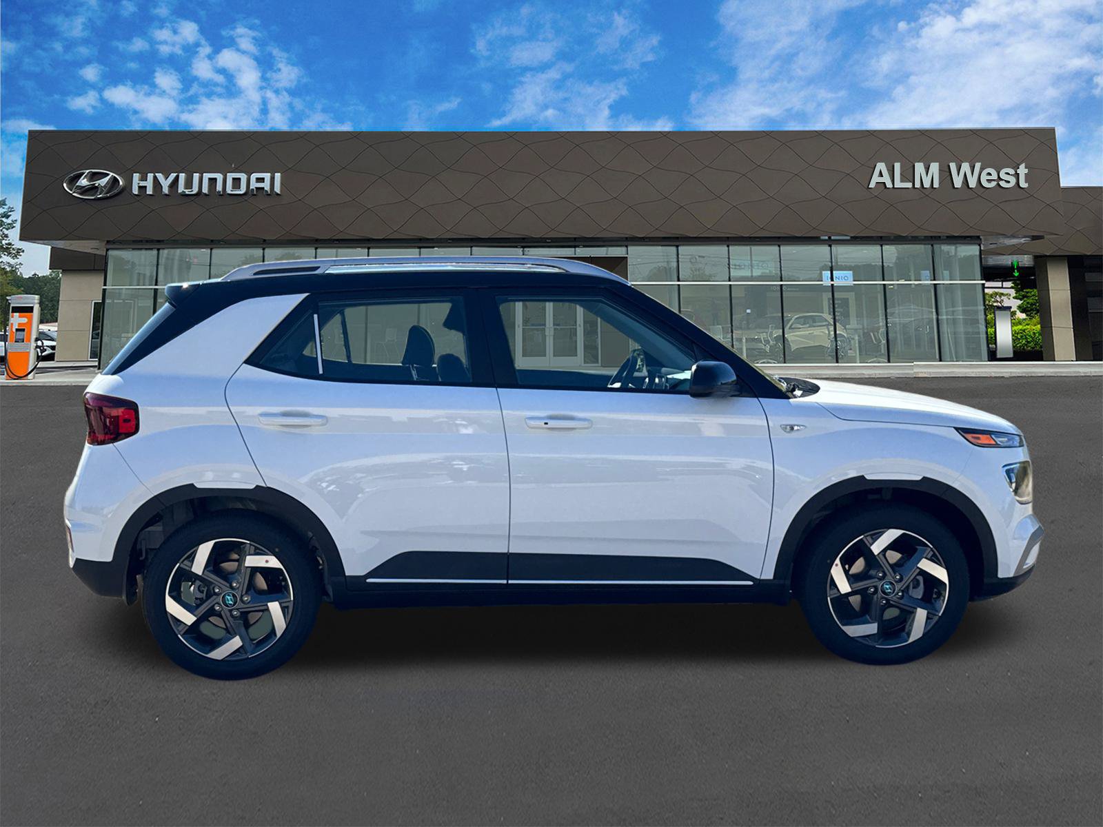 New 2026 Hyundai Venue SEL FWD image 5