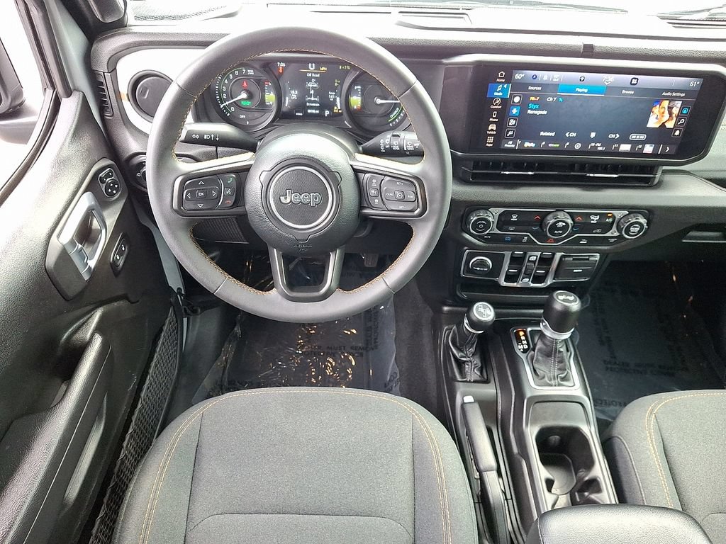 Used 2024 Jeep Wrangler Unlimited AWD/4WD image 11