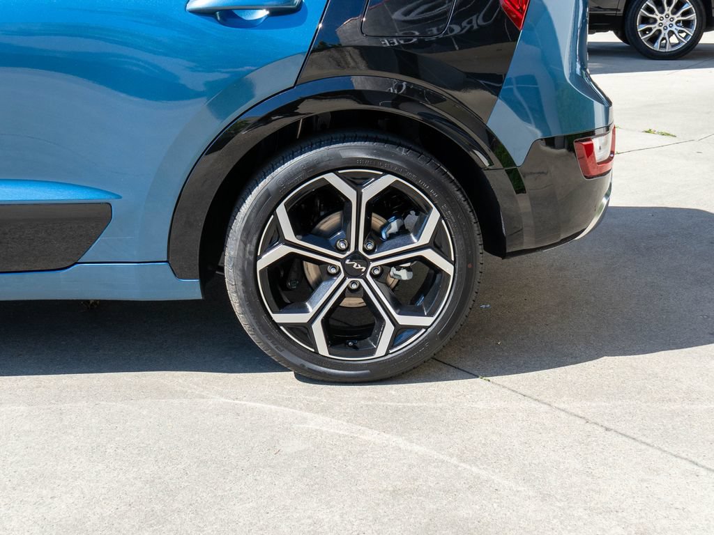 New 2026 Kia Niro SX Touring FWD image 30