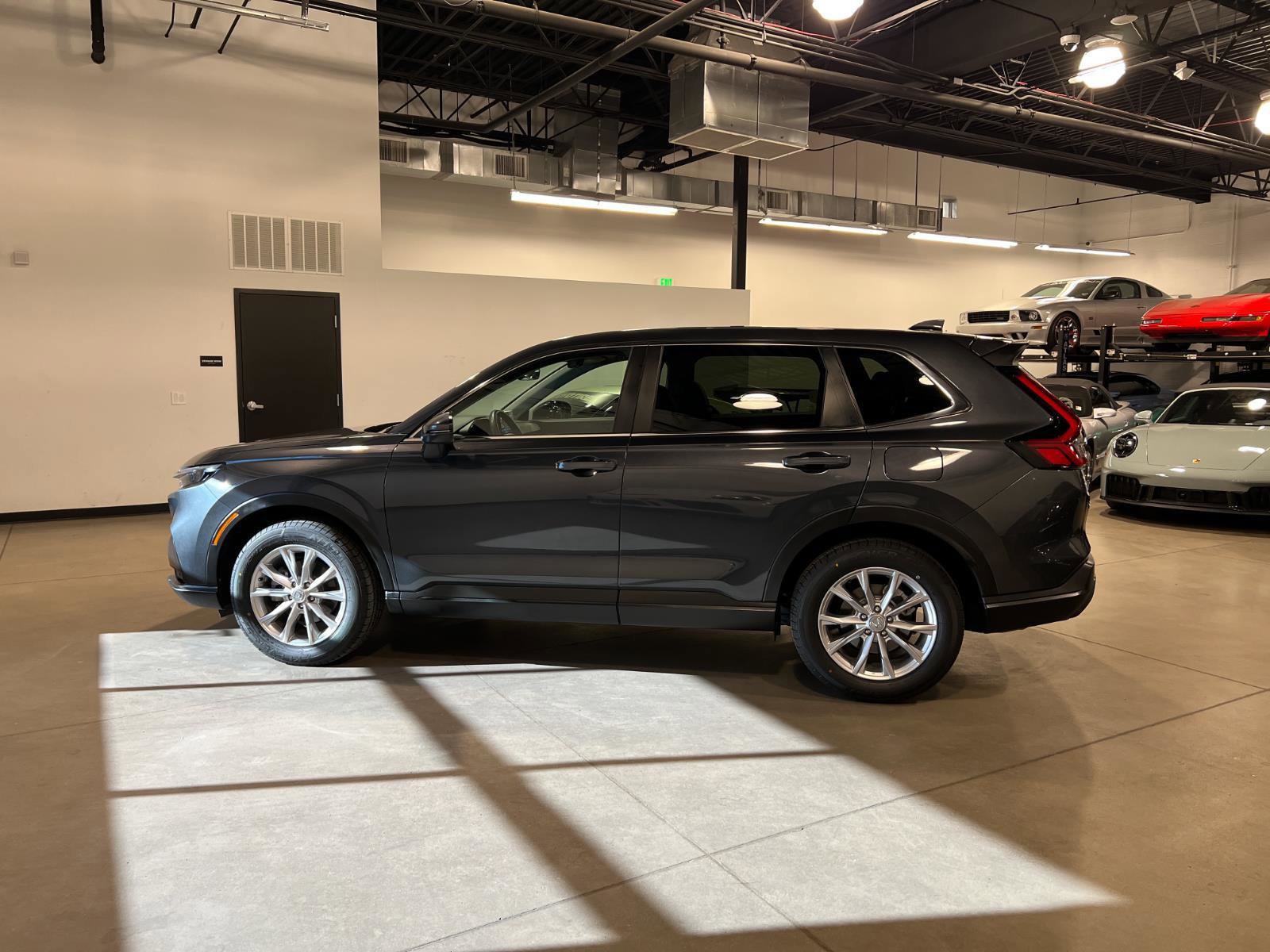 Used 2023 Honda CR-V EX-L image 6