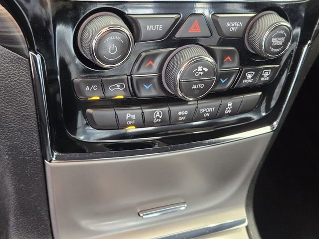 Used 2019 Jeep Grand Cherokee Altitude image 21