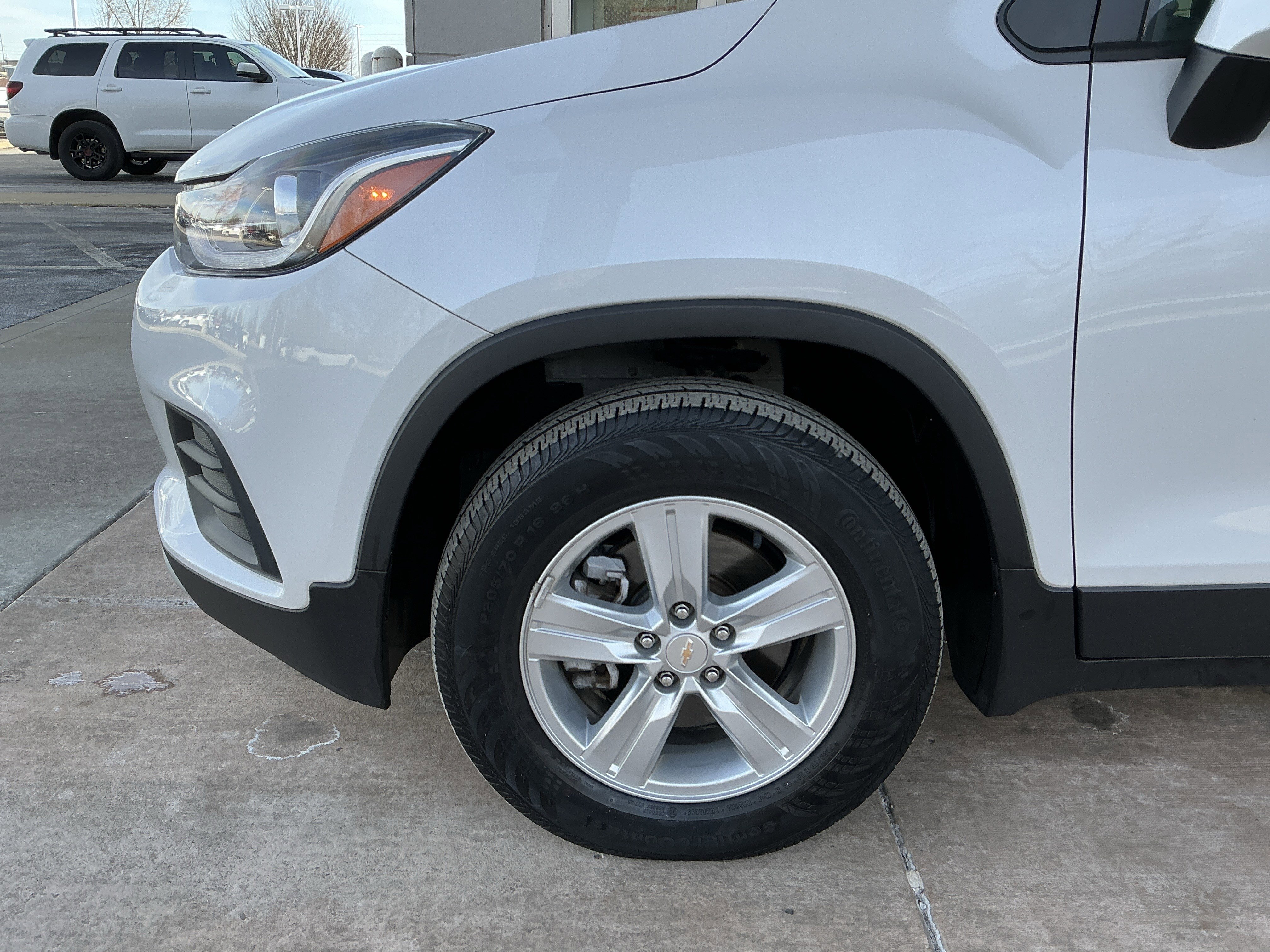 Used 2022 Chevrolet Trax LT w/ LT Convenience Package image 25