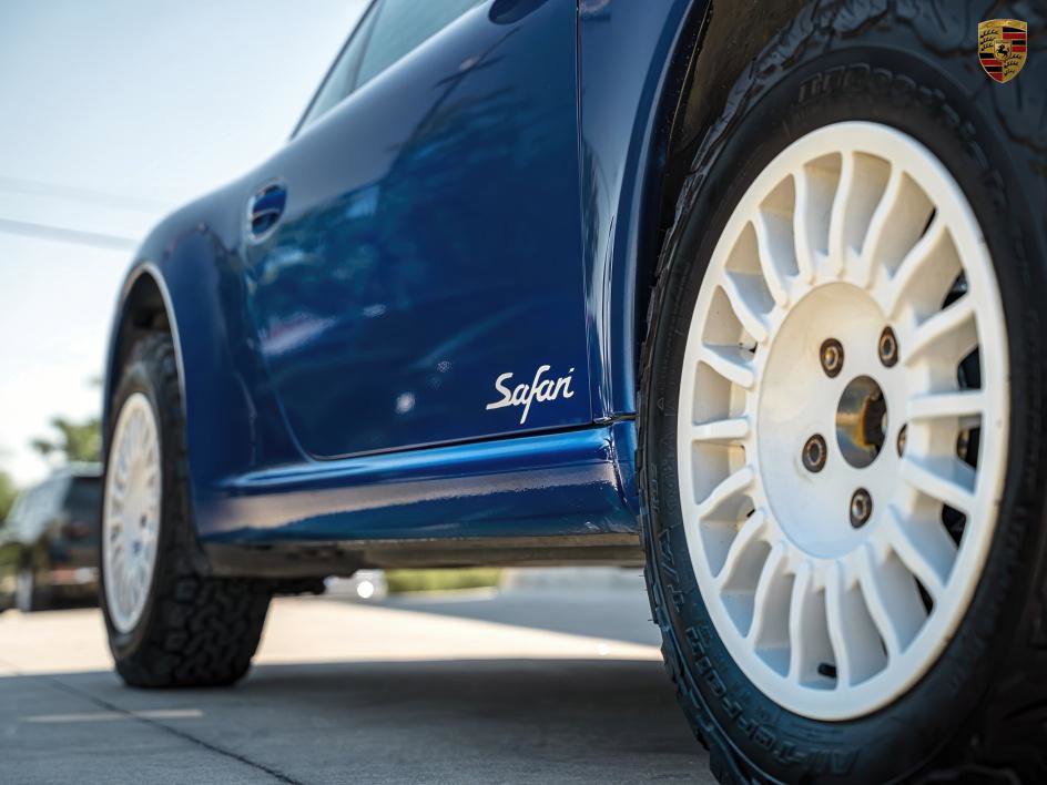 Used 2010 Porsche 911 Carrera 4 image 12