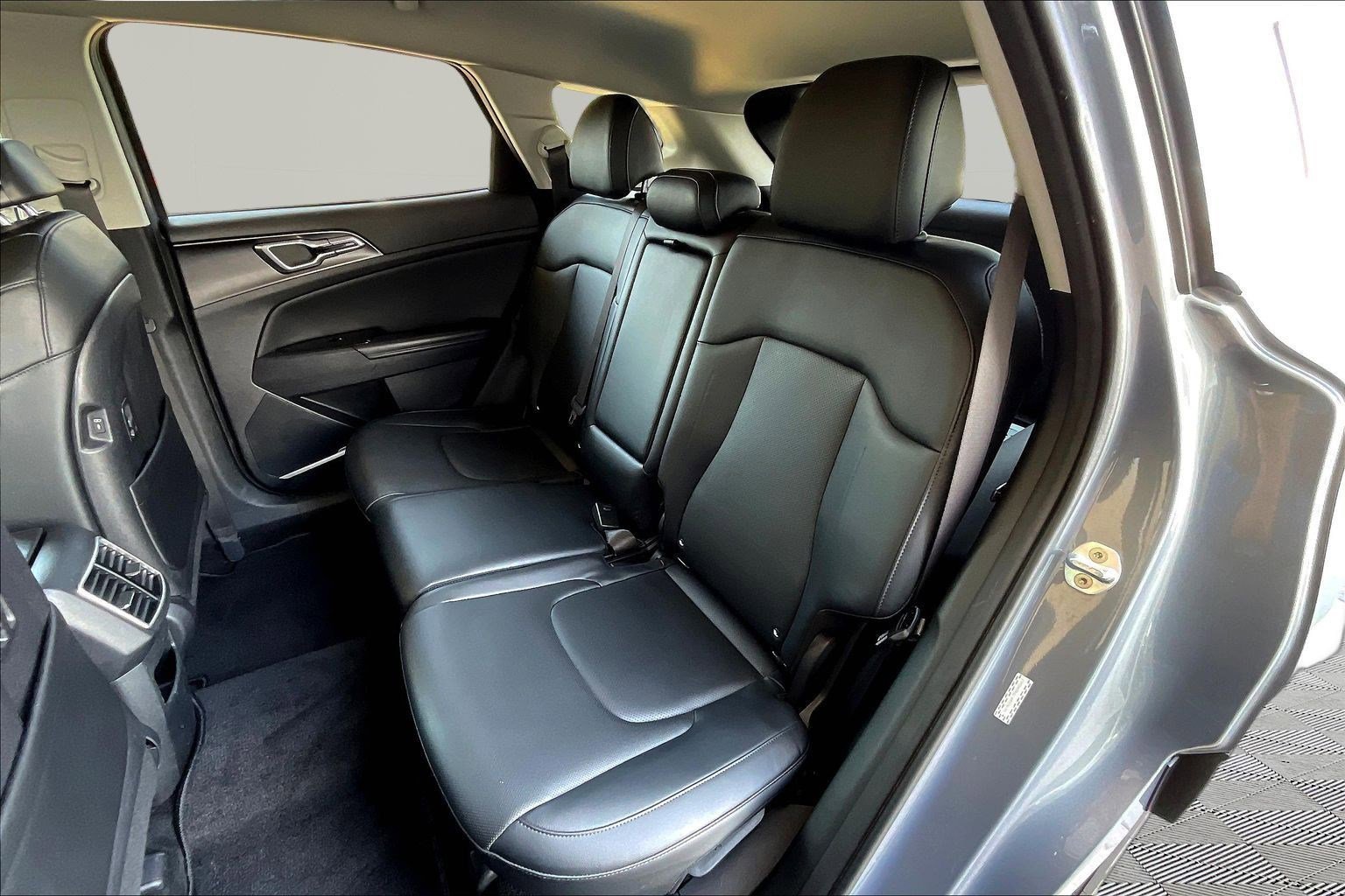 Used 2023 Kia Sportage EX image 21