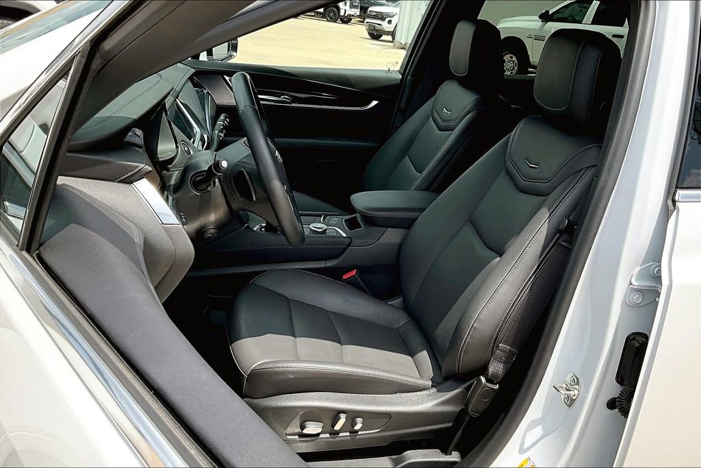 New 2025 Cadillac XT5 Premium Luxury w/ Technology Package AWD/4WD image 19