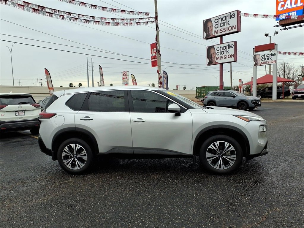 Used 2023 Nissan Rogue SV image 5