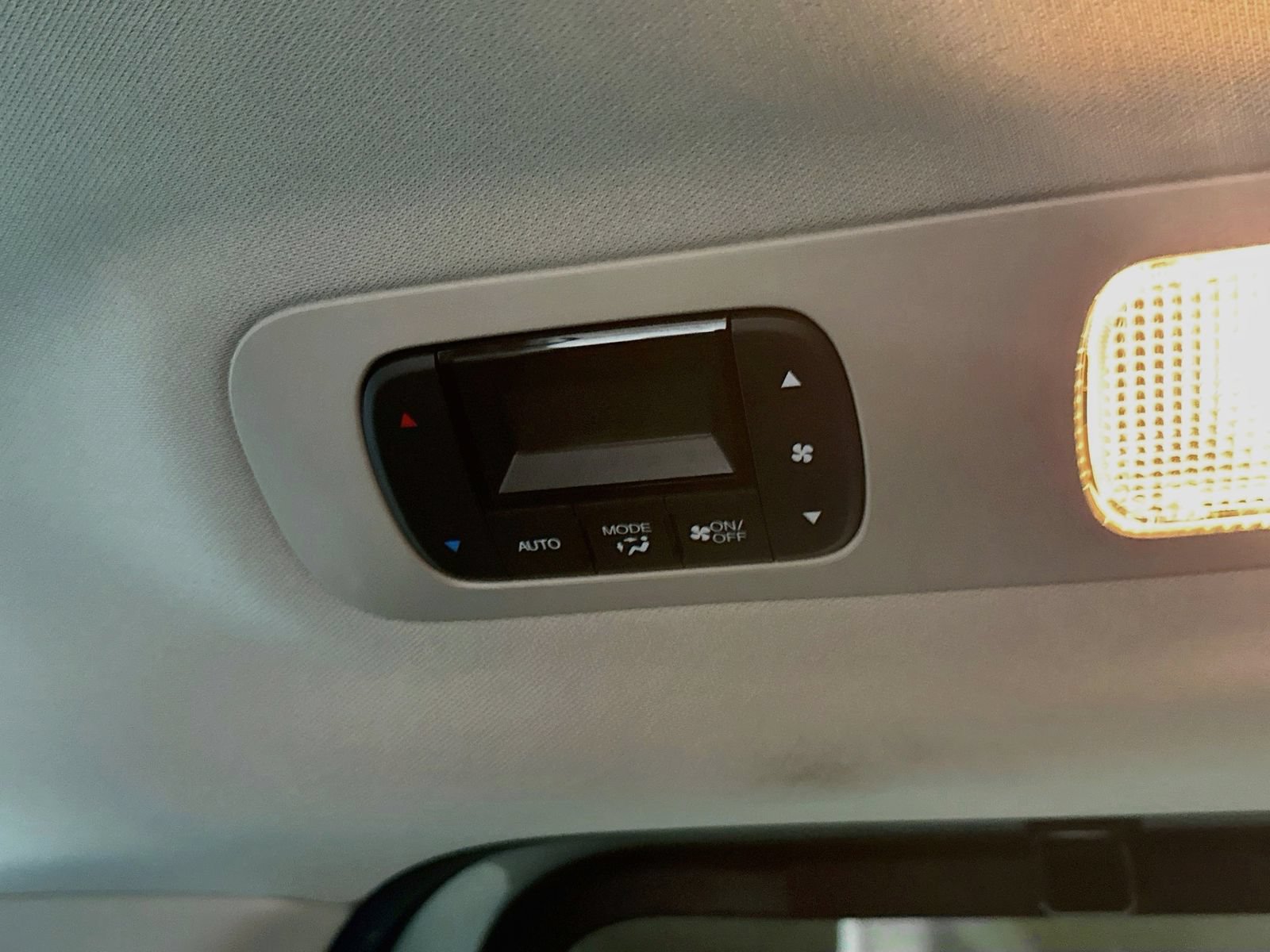 Used 2025 Honda Odyssey EX-L image 27