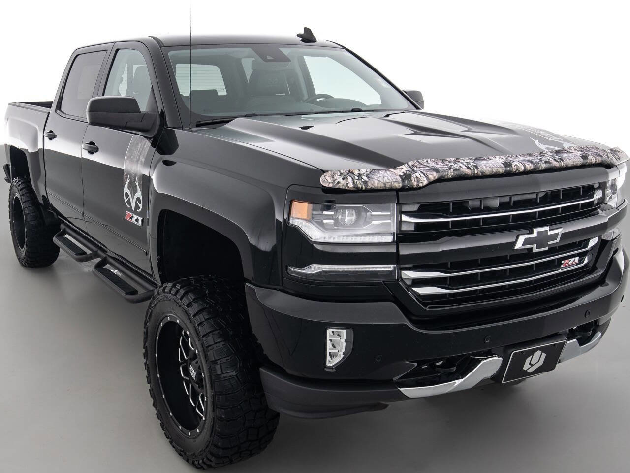 Used 2017 Chevrolet Silverado 1500 LTZ Z71 w/ Realtree Edition