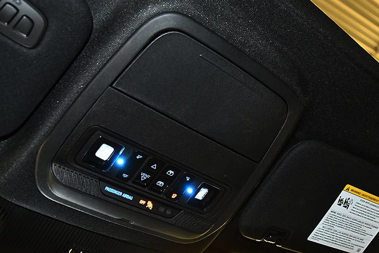 Used 2025 Ford Explorer ST AWD/4WD image 24