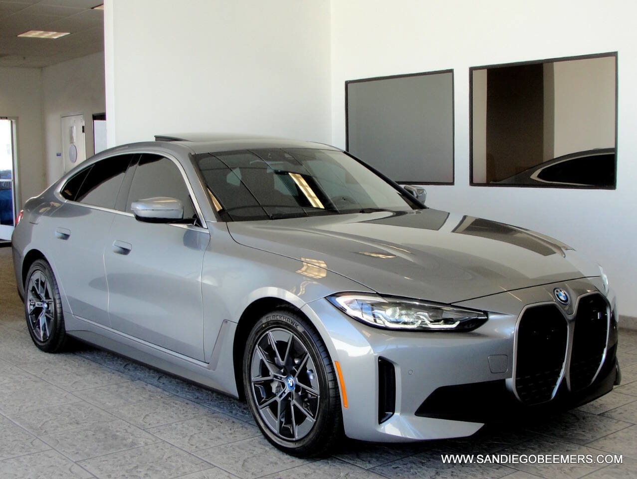 Used 2023 BMW i4 eDrive40 image 51