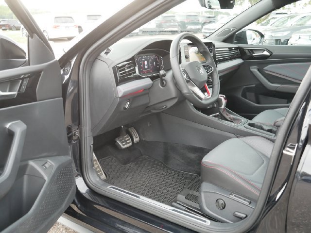 Certified 2025 Volkswagen Jetta GLI Autobahn FWD image 12