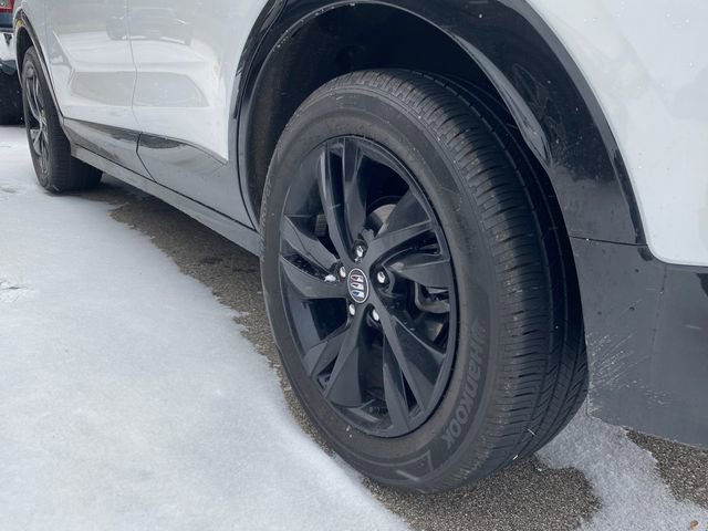 Used 2024 Buick Encore GX Sport Touring w/ Black Roof Package image 12