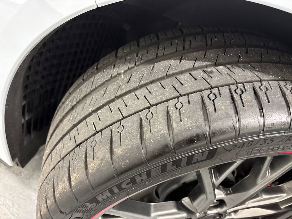 Used 2024 Chevrolet Corvette Stingray Preferred Cpe w/ Battery Protection Package image 28