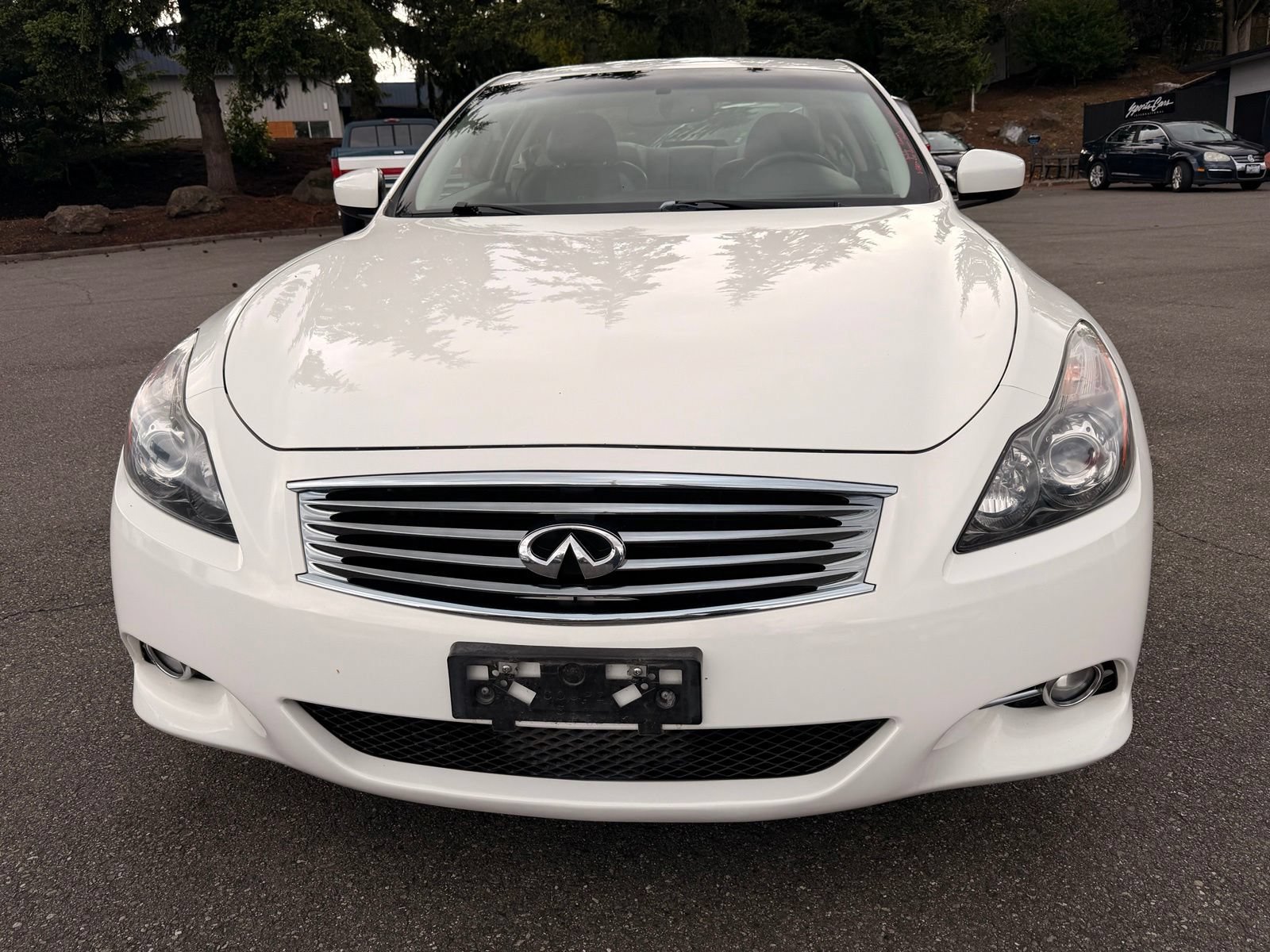 Used 2011 INFINITI G37 Journey w/ Premium Pkg RWD image 2