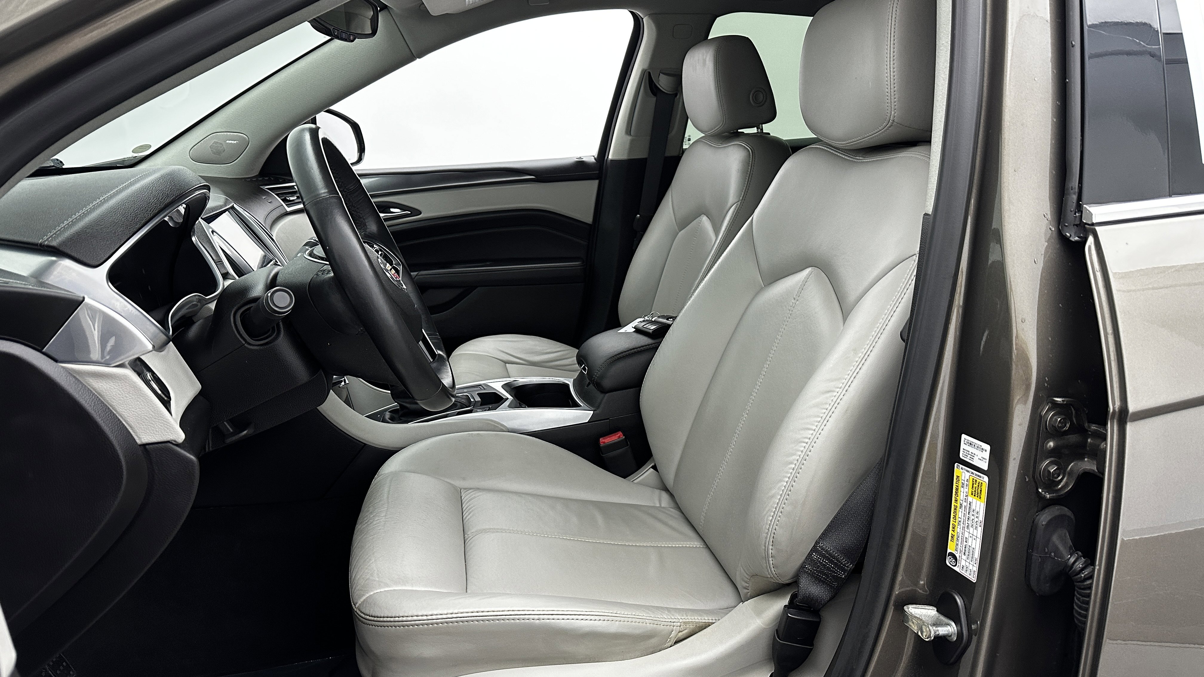 Used 2014 Cadillac SRX FWD image 13